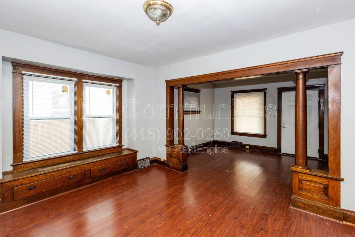 Apartment for rent at 3131 W 58th St #DOWN, Cleveland, OH 44102