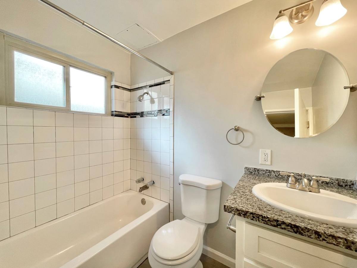 Apartment for rent at 2415 T St, Sacramento, CA 95816