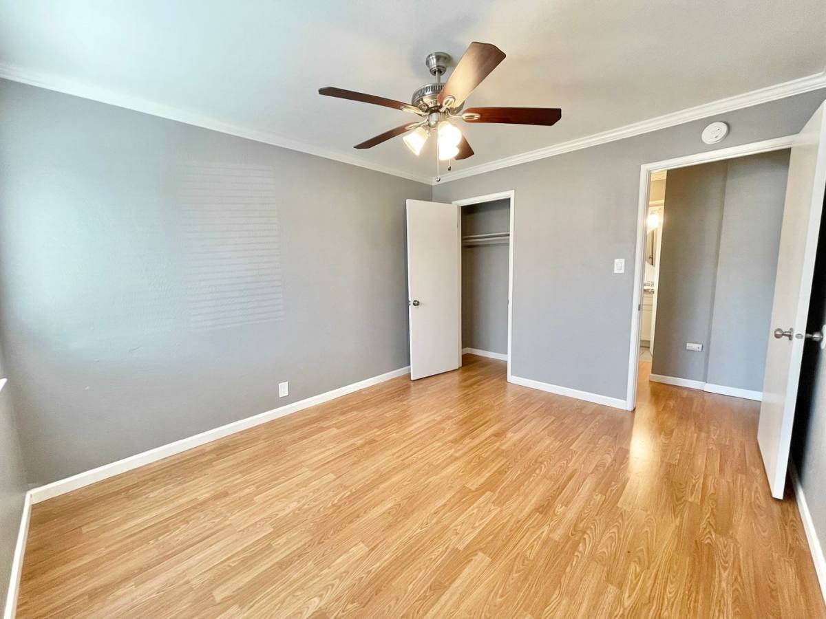 Apartment for rent at 2415 T St, Sacramento, CA 95816