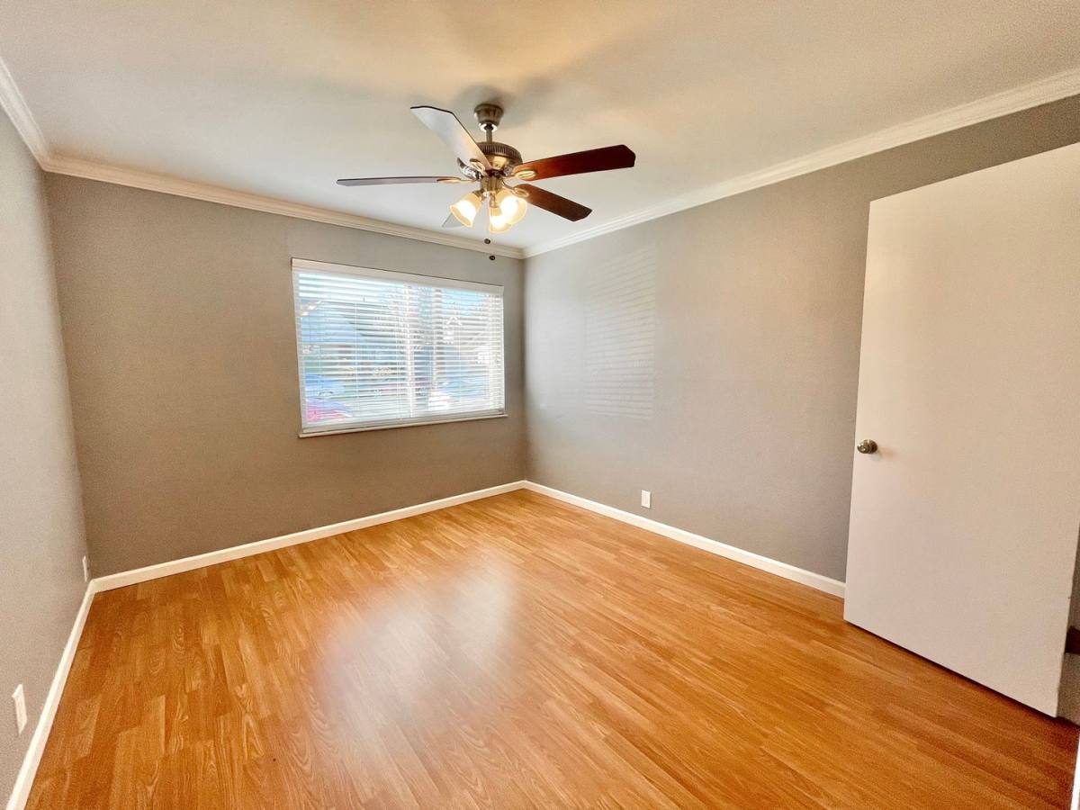 Apartment for rent at 2415 T St, Sacramento, CA 95816