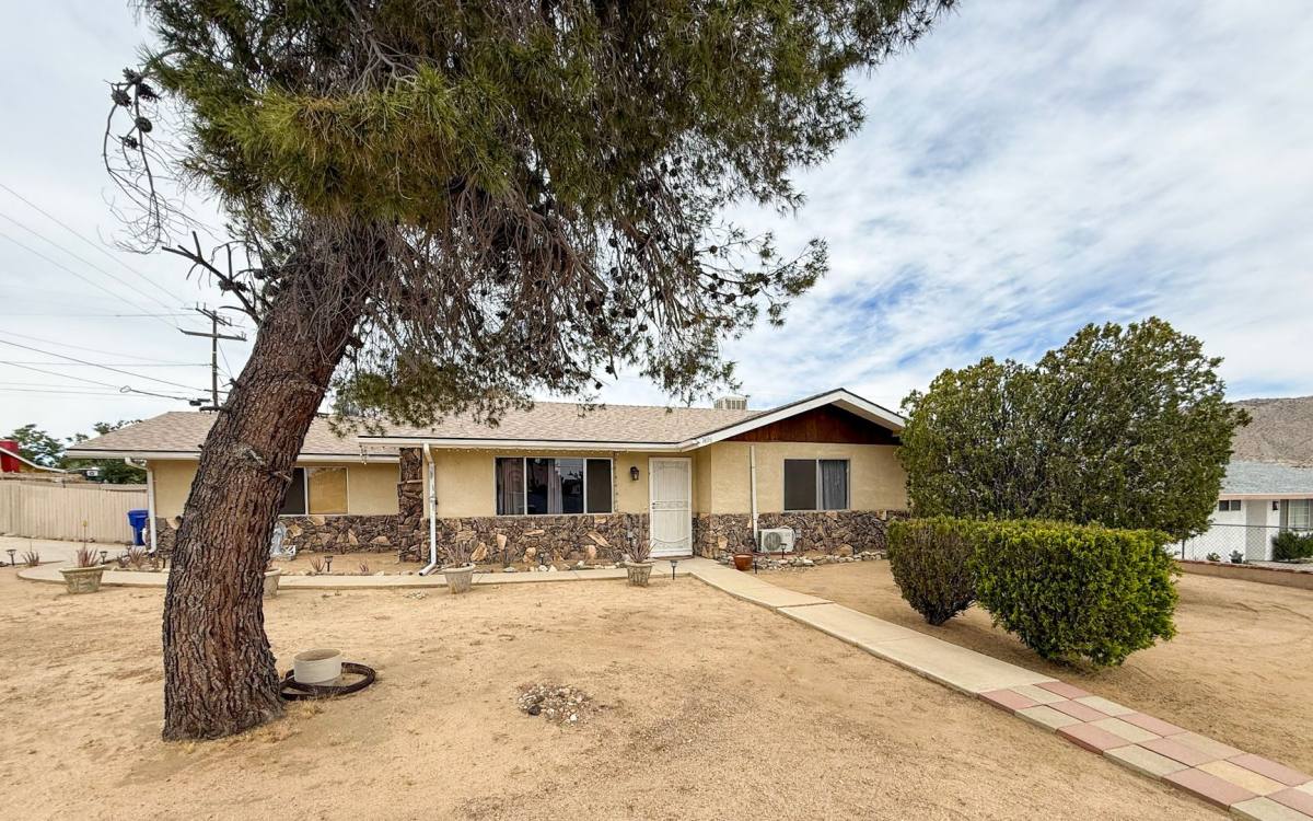 House for rent at 7496 Church St, Yucca Valley, CA 92284