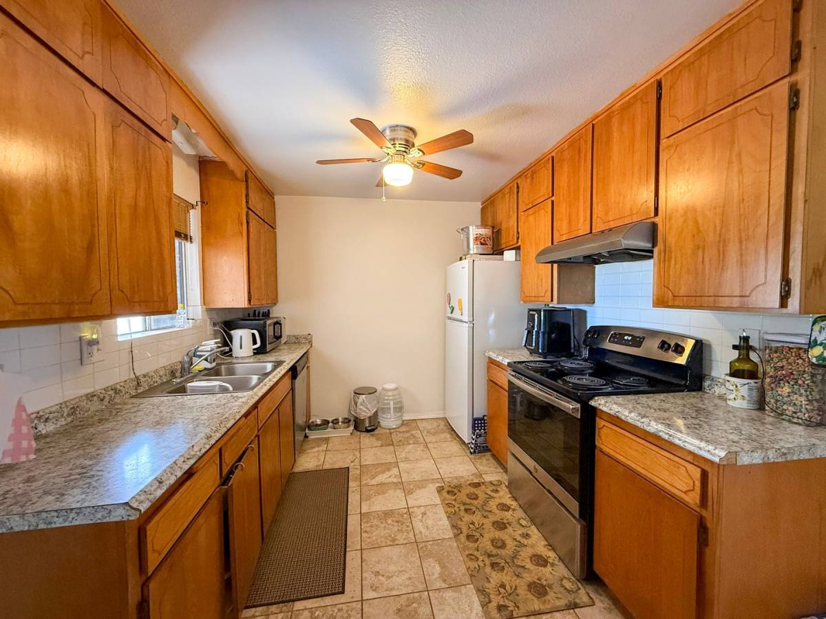 House for rent at 7496 Church St, Yucca Valley, CA 92284