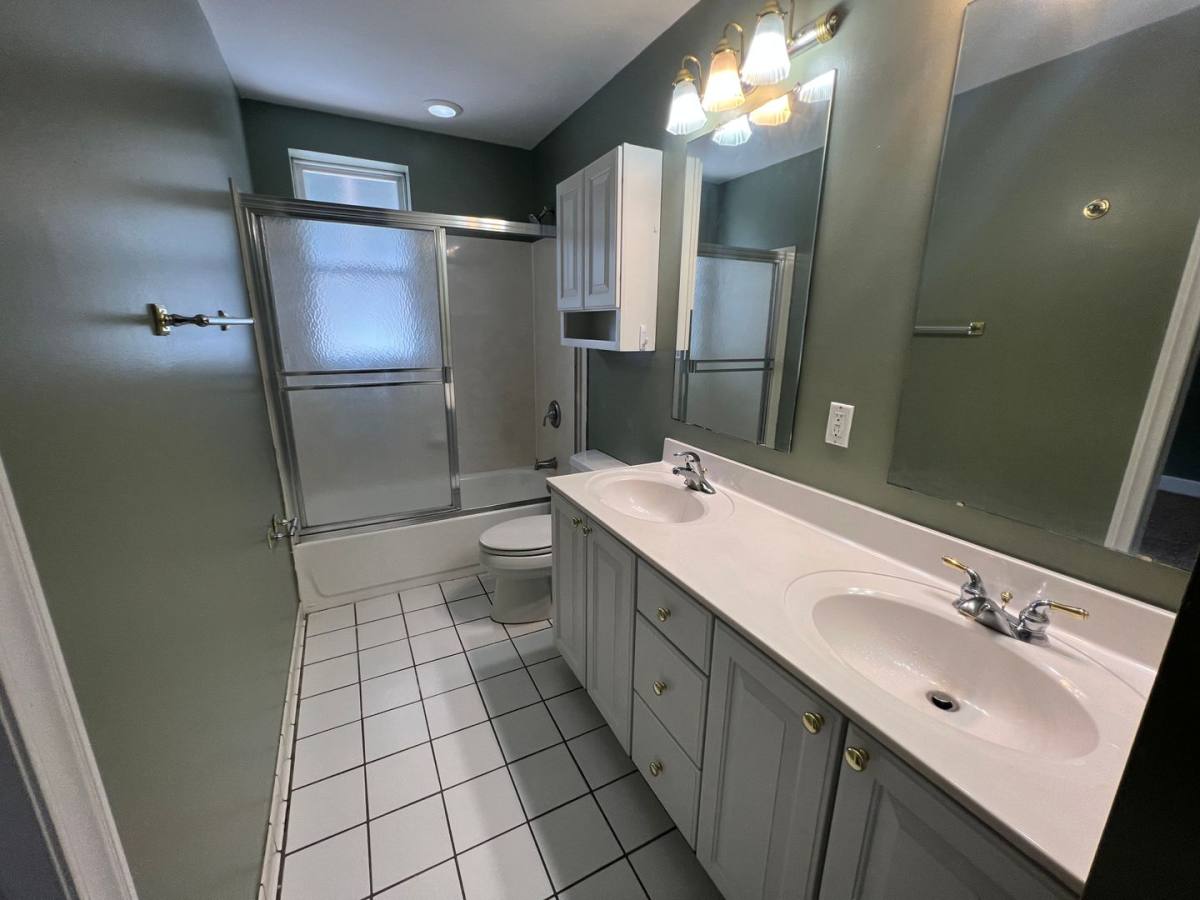 Apartment for rent at 1694 - 1702 N High St, Columbus, OH 43201