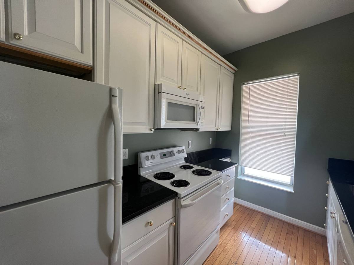 Apartment for rent at 1694 - 1702 N High St, Columbus, OH 43201