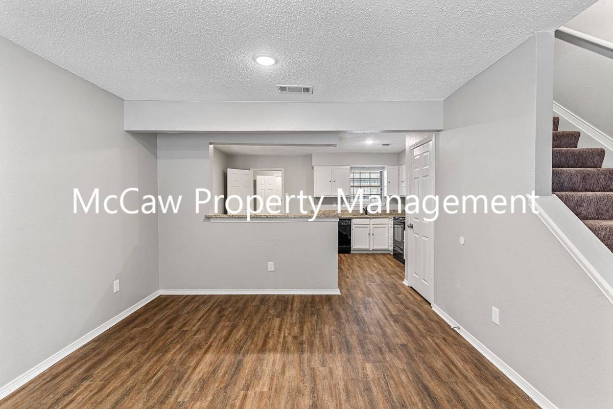210 Rolston Rd #4, Irving, TX 75060 - Apartment for Rent - Image 6
