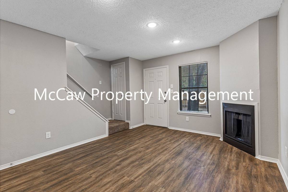 210 Rolston Rd #4, Irving, TX 75060 - Apartment for Rent - Image 7