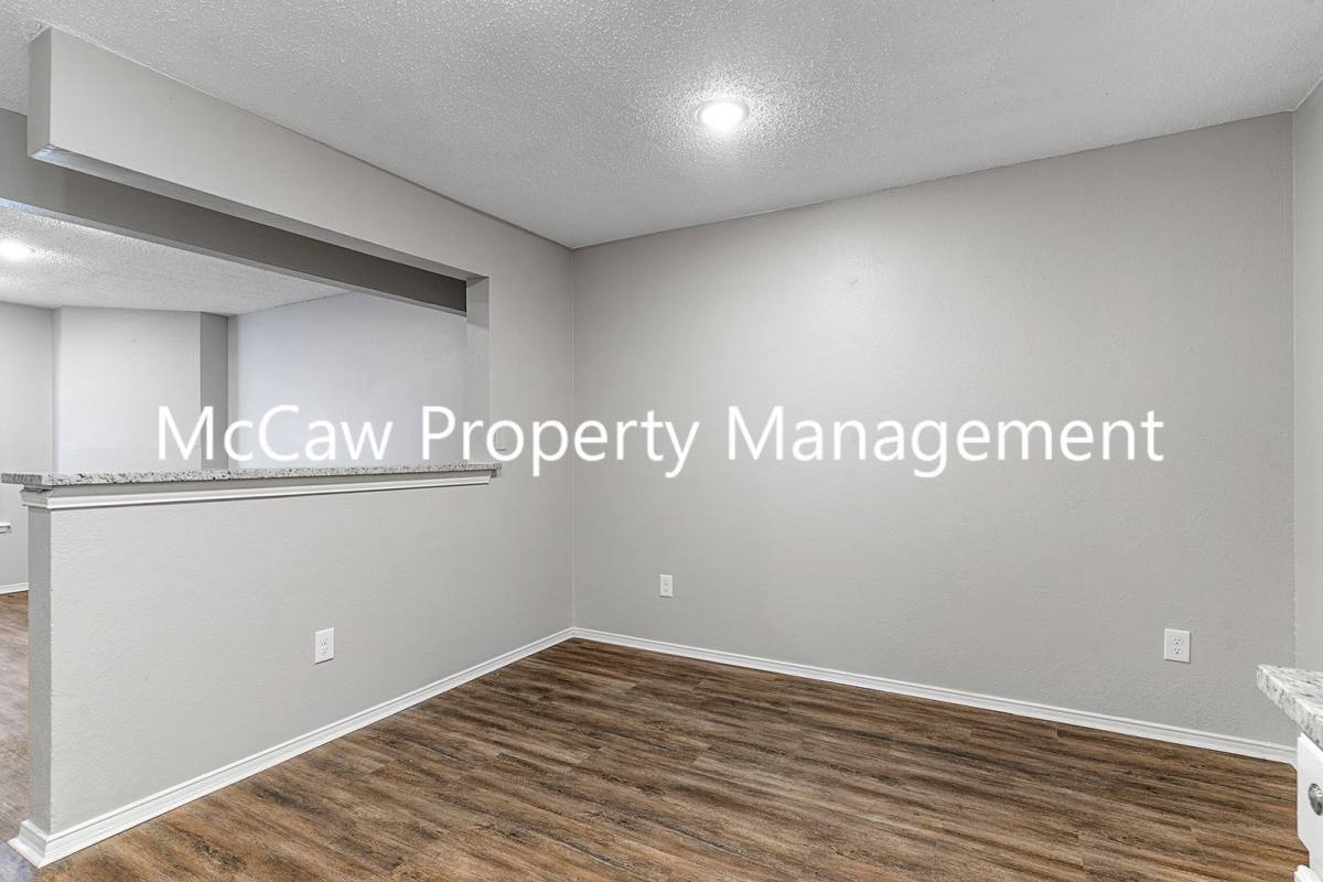 210 Rolston Rd #4, Irving, TX 75060 - Apartment for Rent - Image 3