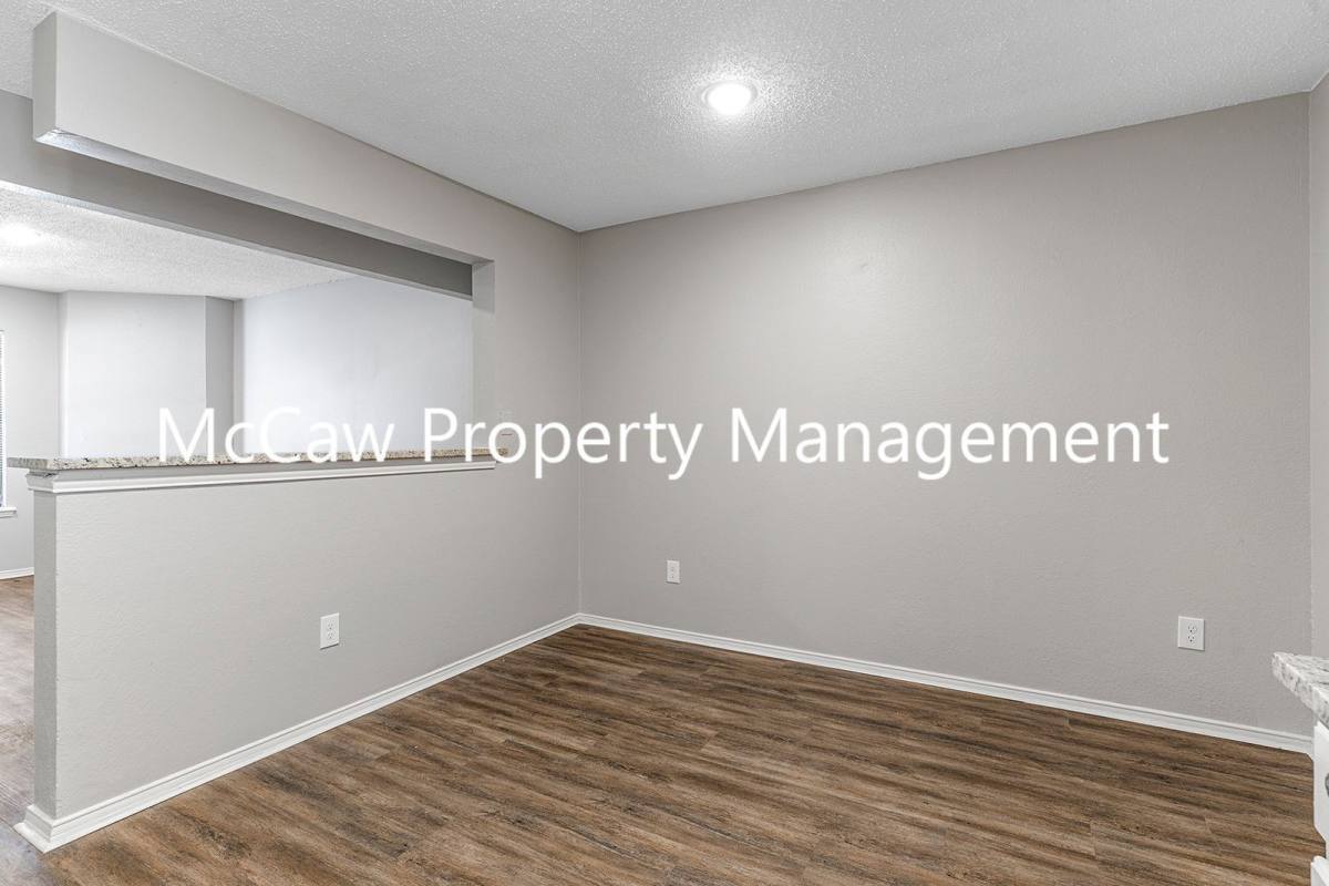 210 Rolston Rd #4, Irving, TX 75060 - Apartment for Rent - Image 4