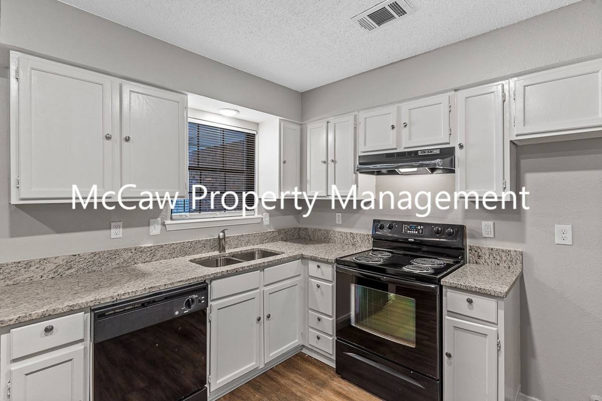 210 Rolston Rd #4, Irving, TX 75060 - Apartment for Rent - Image 9