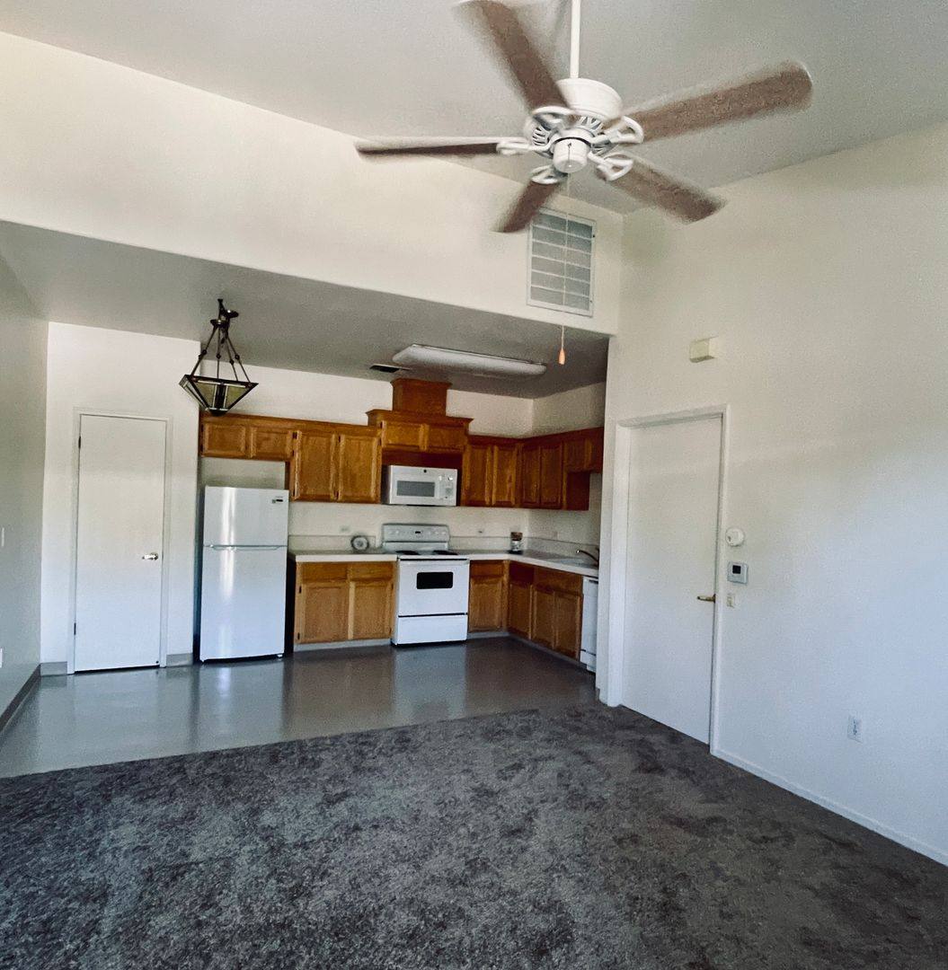 Apartment for rent at 1994 Shaw Ave, Clovis, CA 93611