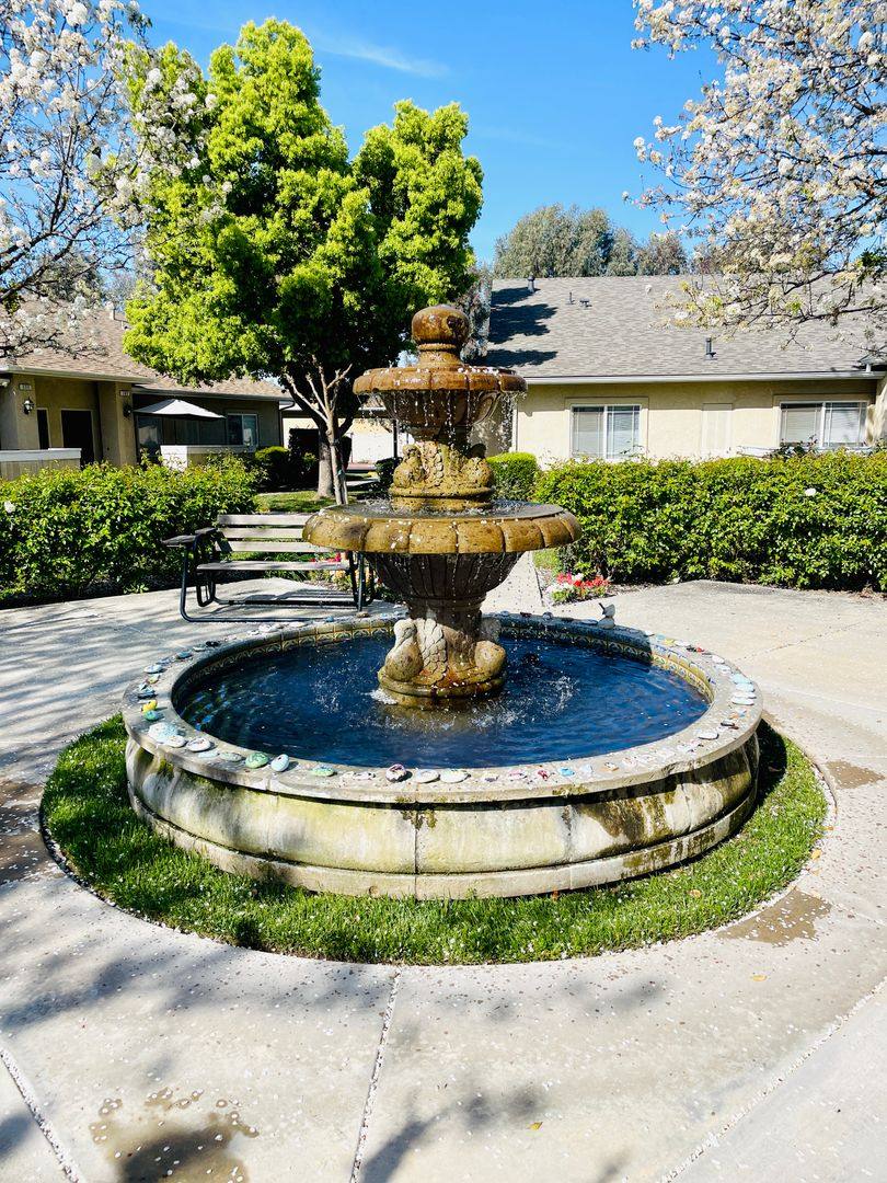 Apartment for rent at 1994 Shaw Ave, Clovis, CA 93611