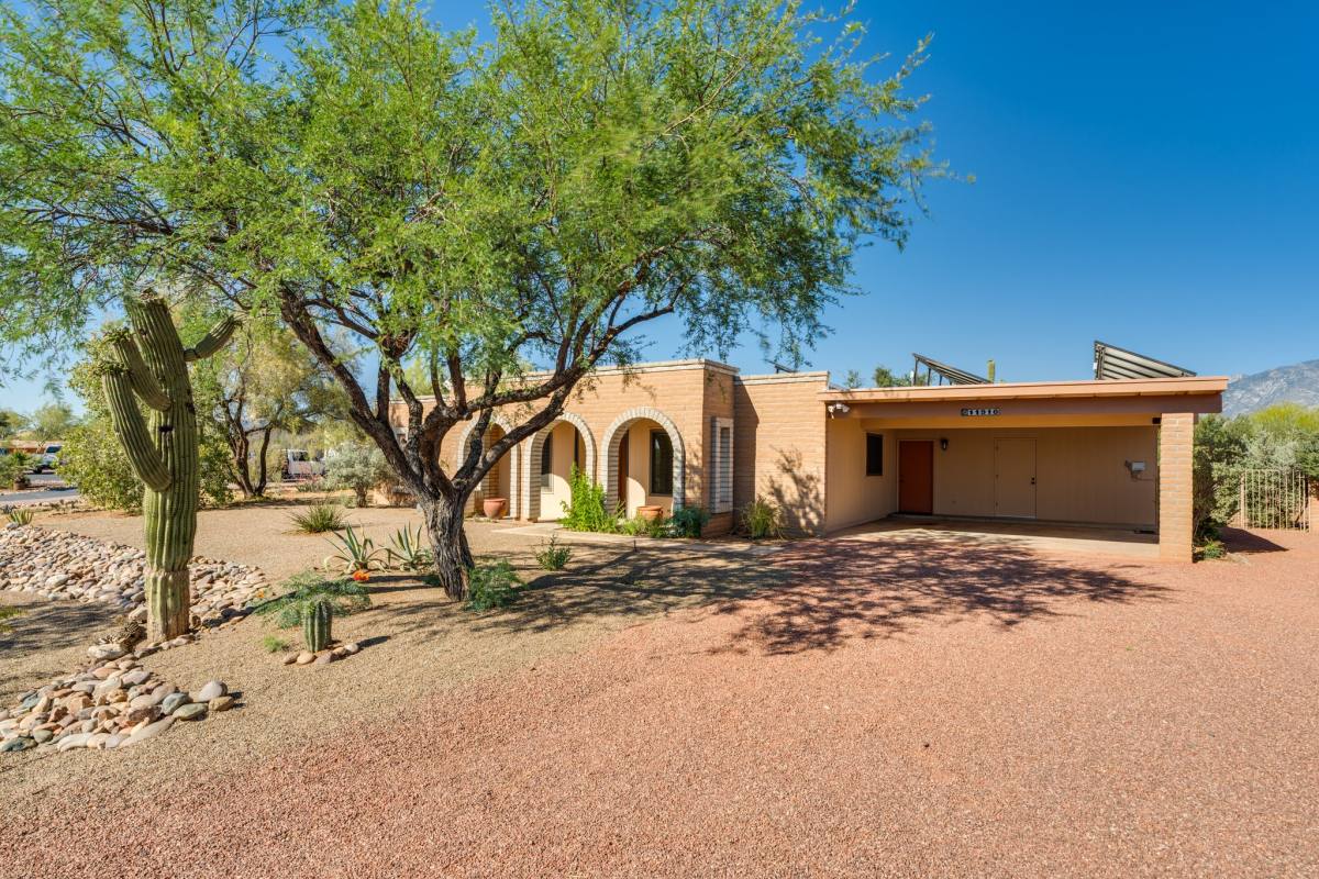 House for rent at 11910 N Joi Dr, Tucson, AZ 85737
