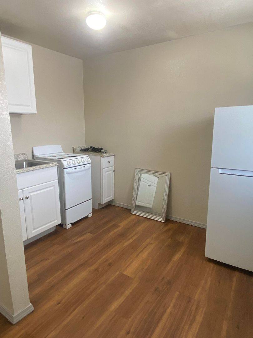 Apartment for rent at 2107 S Main, Big Spring, TX 79720