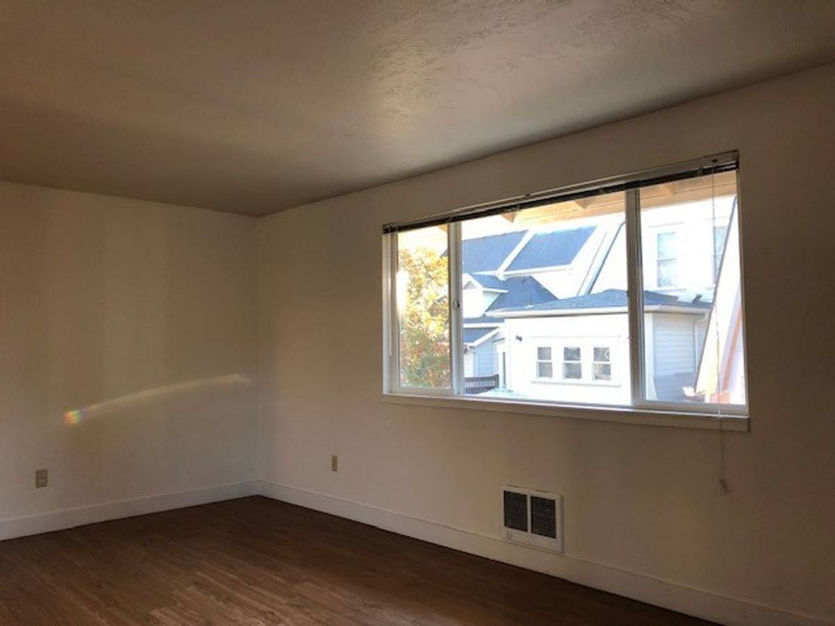 Apartment for rent at 1646-1648 SE Tenino St, Portland, OR 97202