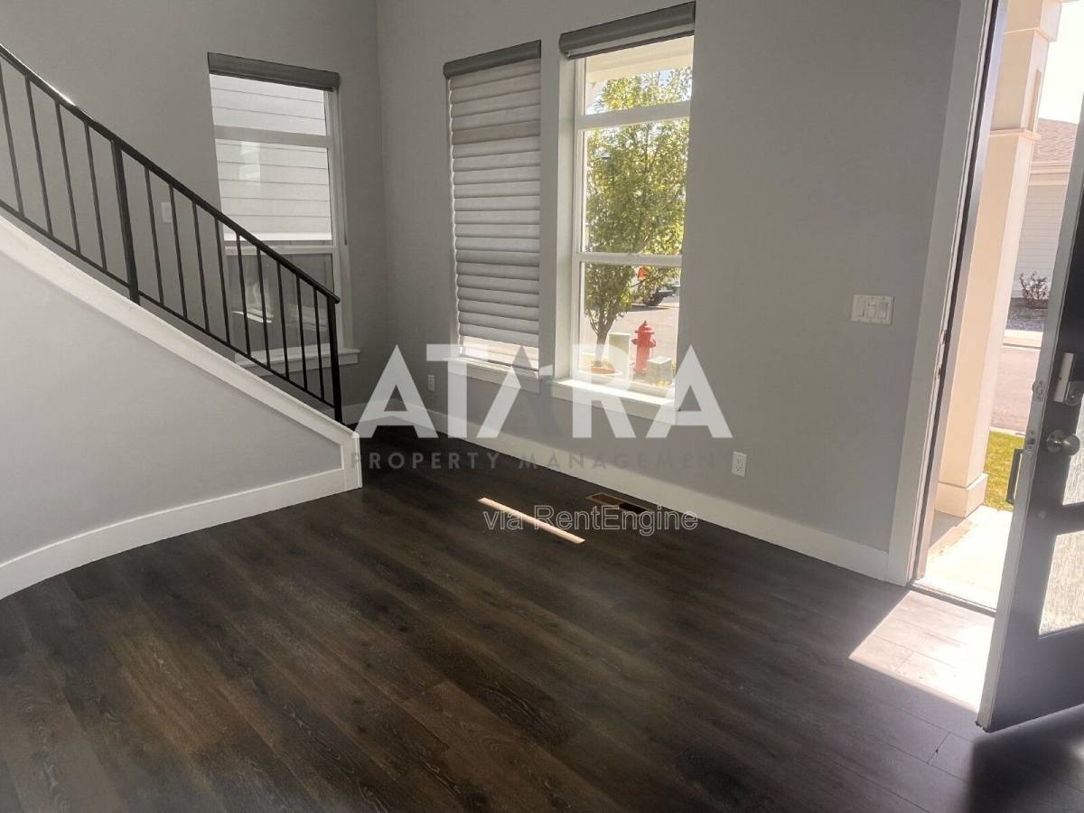 House for rent at 9167 S Galette Lane, Sandy, UT 84093