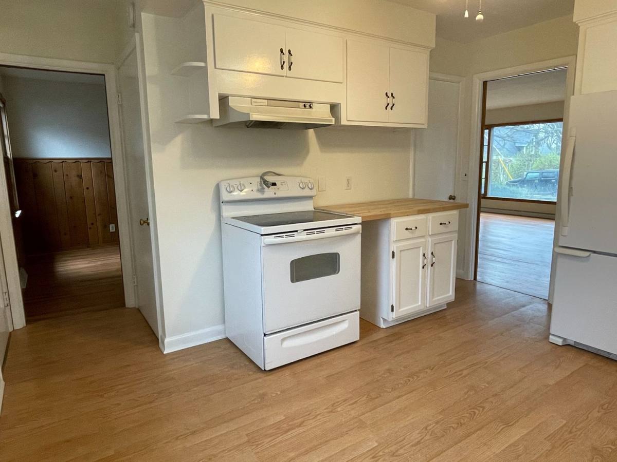 House for rent at 106 Highland Ave, Hartland, WI 53029