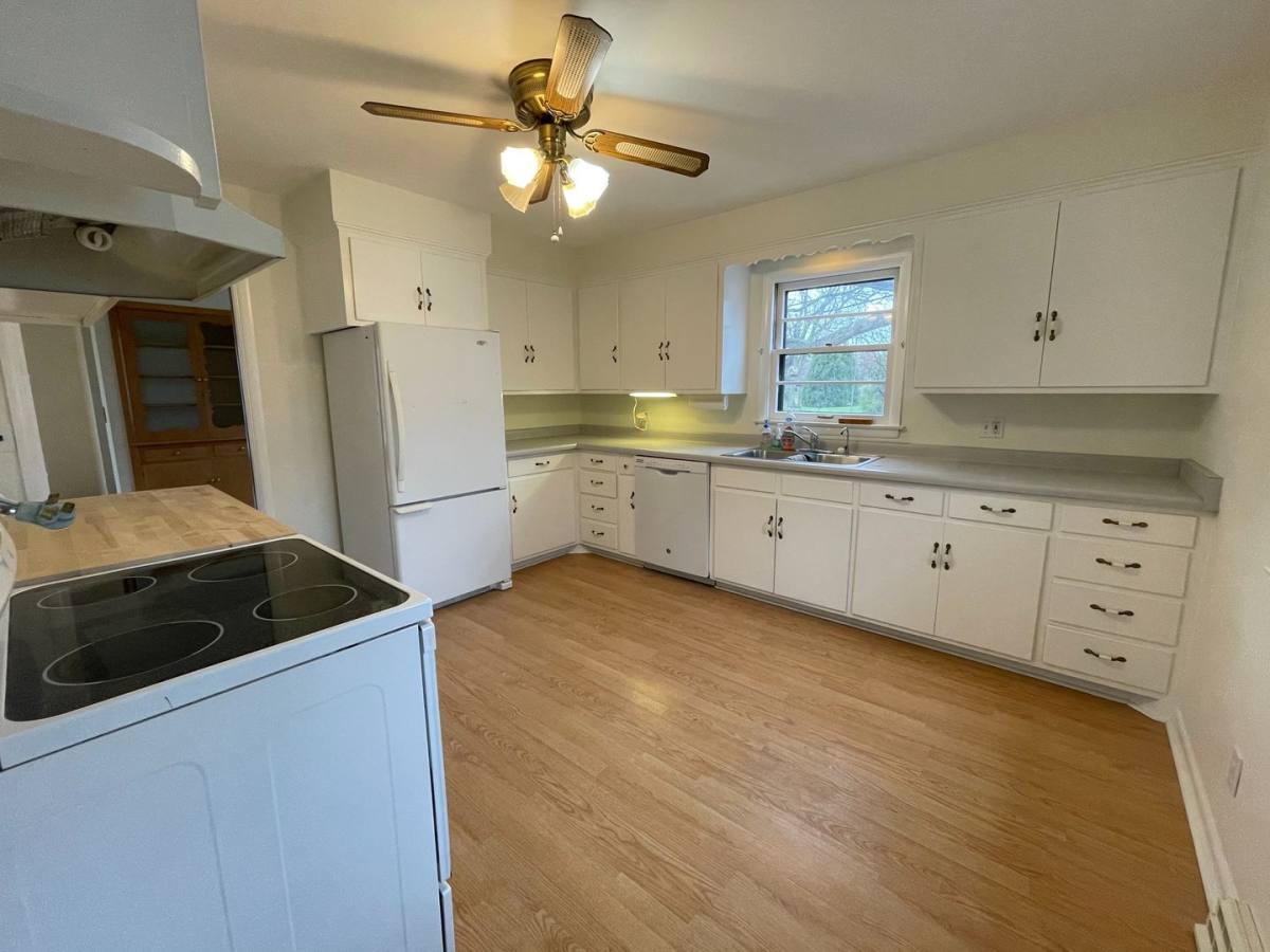 House for rent at 106 Highland Ave, Hartland, WI 53029