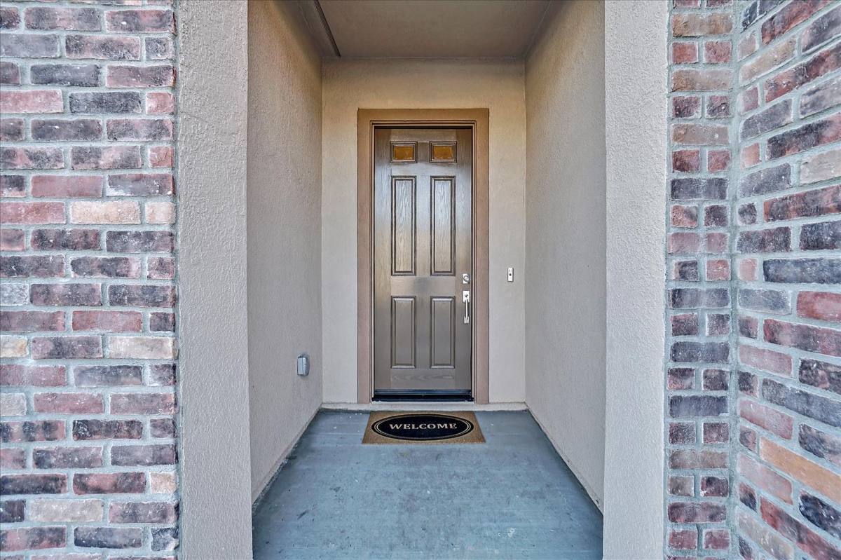 House for rent at 5937 Lakestone Dr, Sacramento, CA 95835
