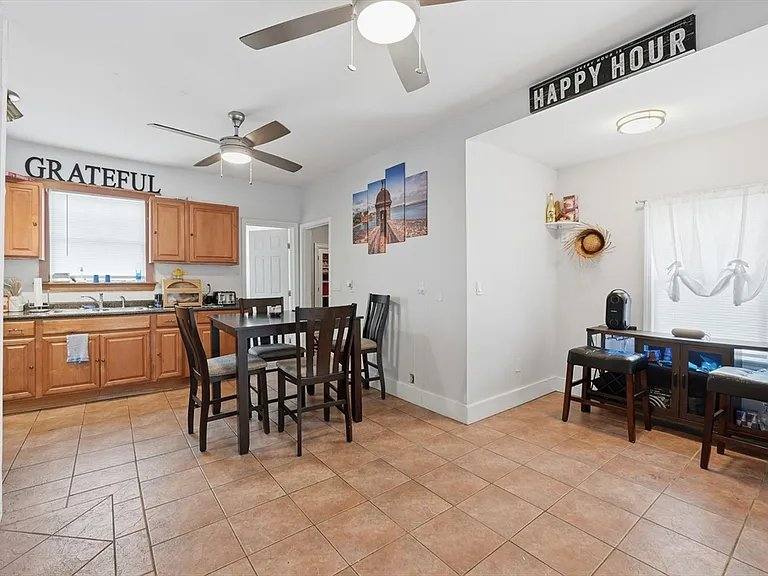 Apartment for rent at 25 E St #1, North Grafton, MA 01536