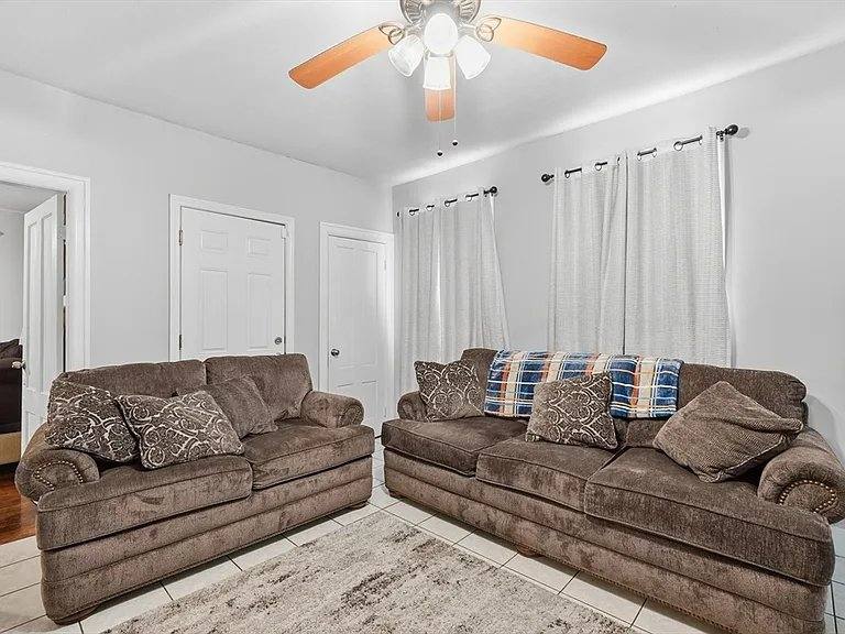 Apartment for rent at 25 E St #1, North Grafton, MA 01536