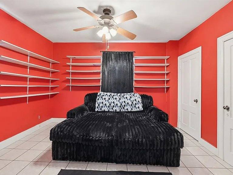 Apartment for rent at 25 E St #1, North Grafton, MA 01536