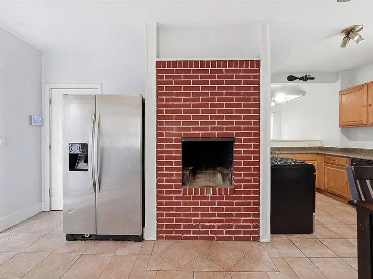Apartment for rent at 25 E St #1, North Grafton, MA 01536