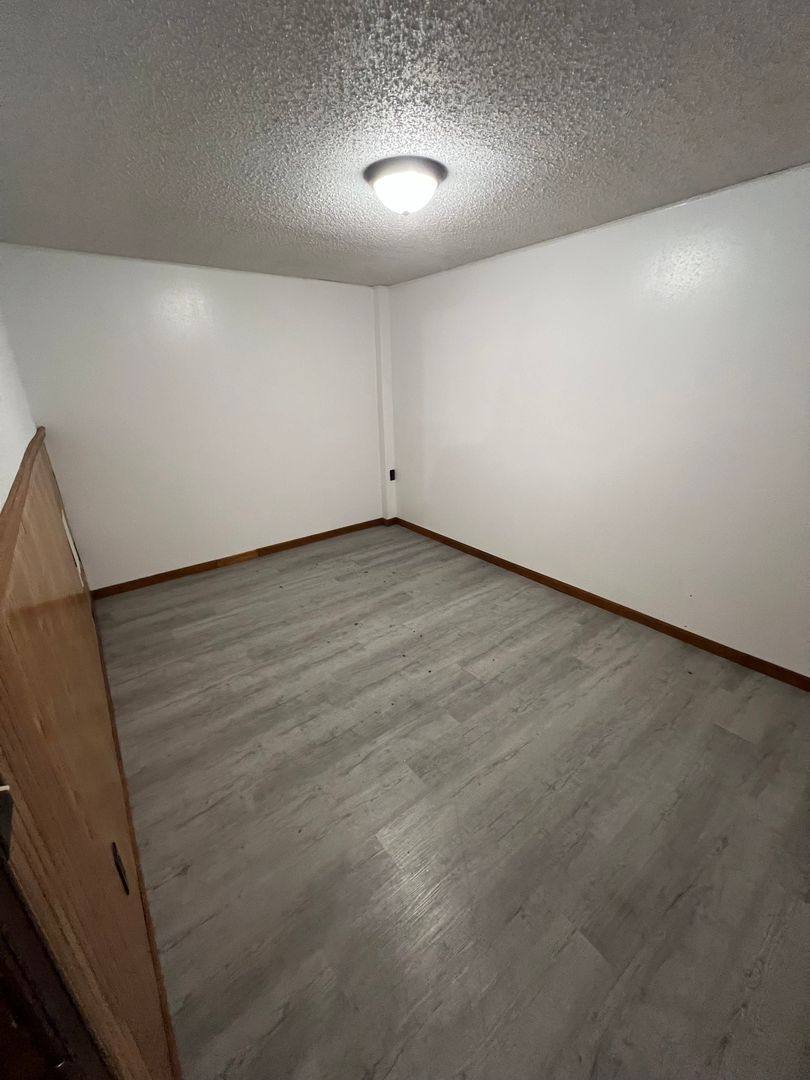 Apartment for rent at 321 W Walnut St, Bolivar, MO 65613