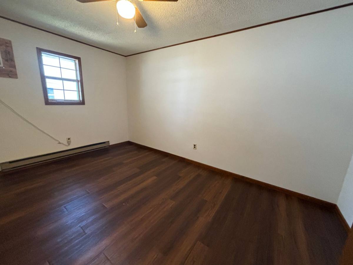Apartment for rent at 321 W Walnut St, Bolivar, MO 65613