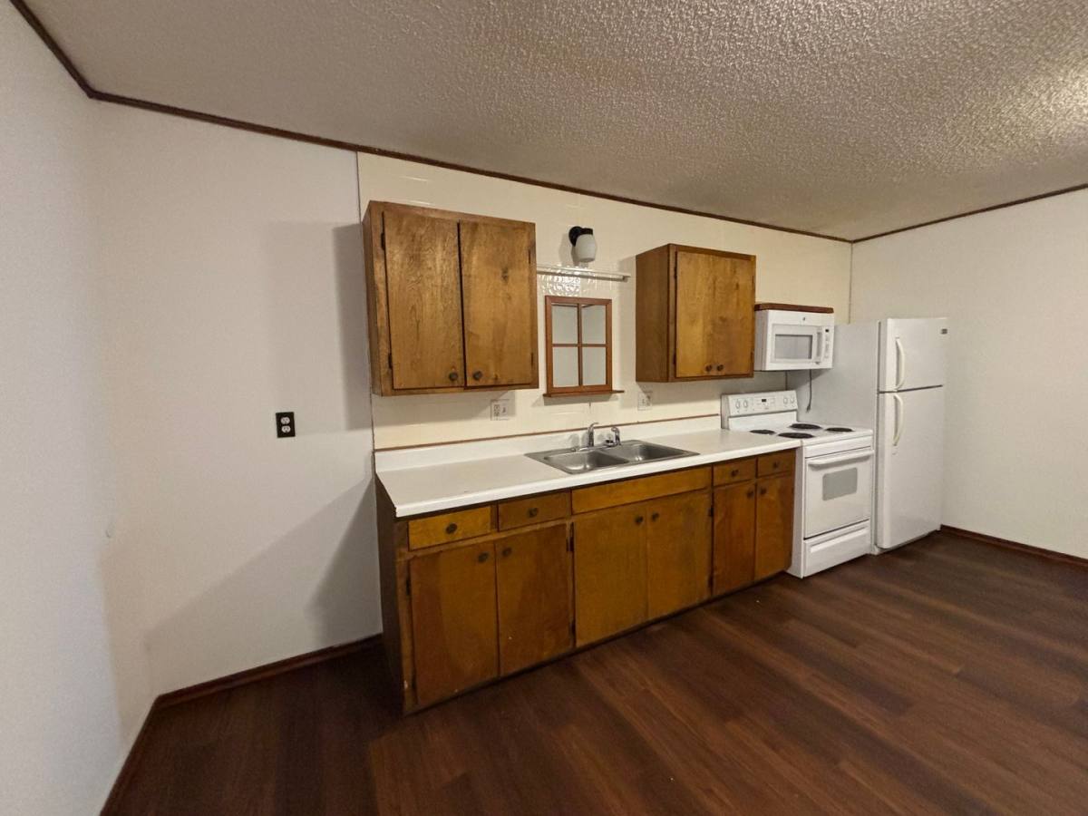 Apartment for rent at 321 W Walnut St, Bolivar, MO 65613