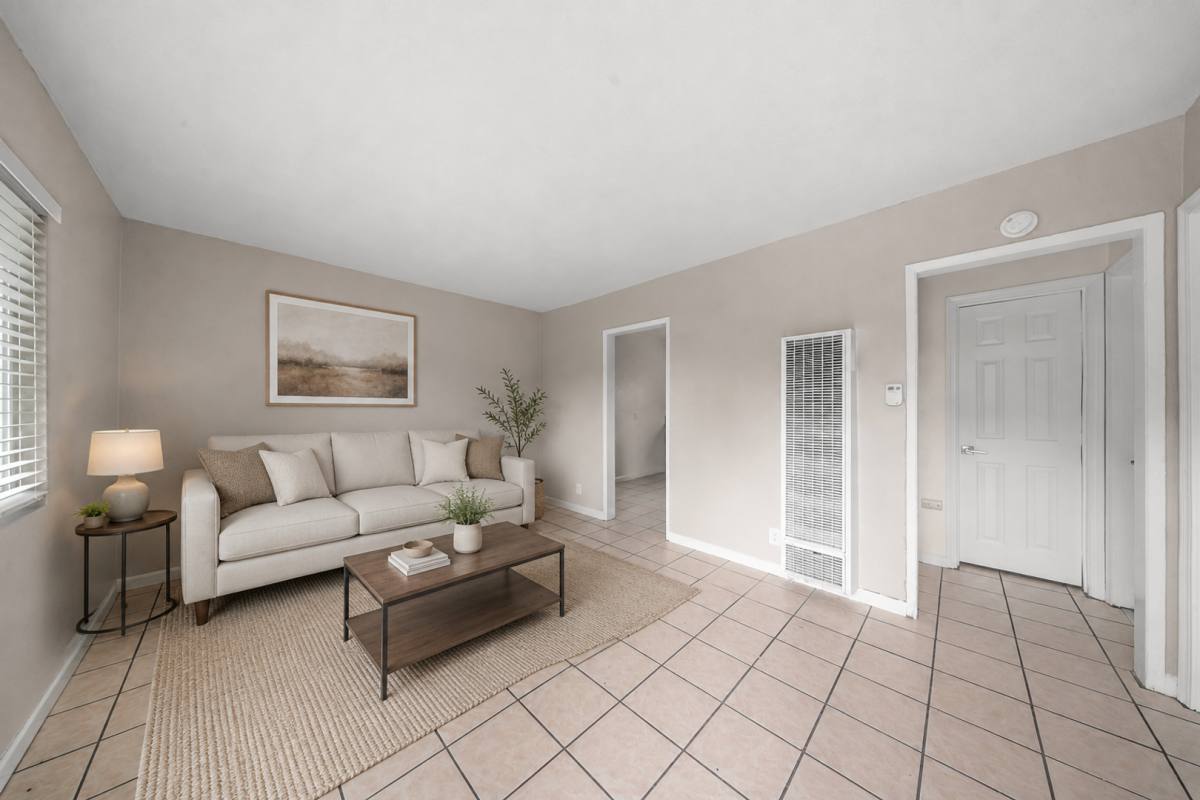 Apartment for rent at 1370 Gaviota Ave, Long Beach, CA 90813