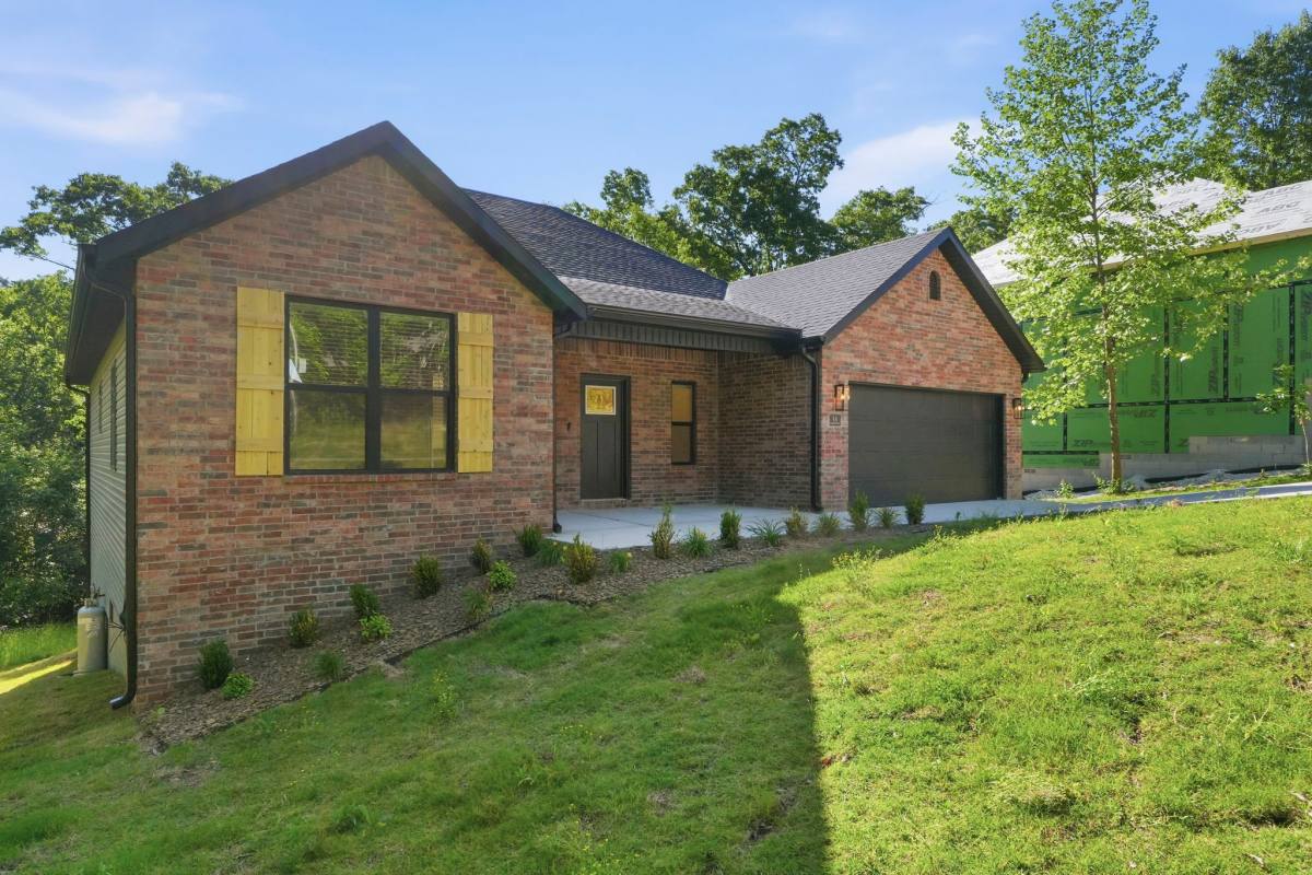 House for rent at 16 Burwell Dr, Bentonville, AR 72712