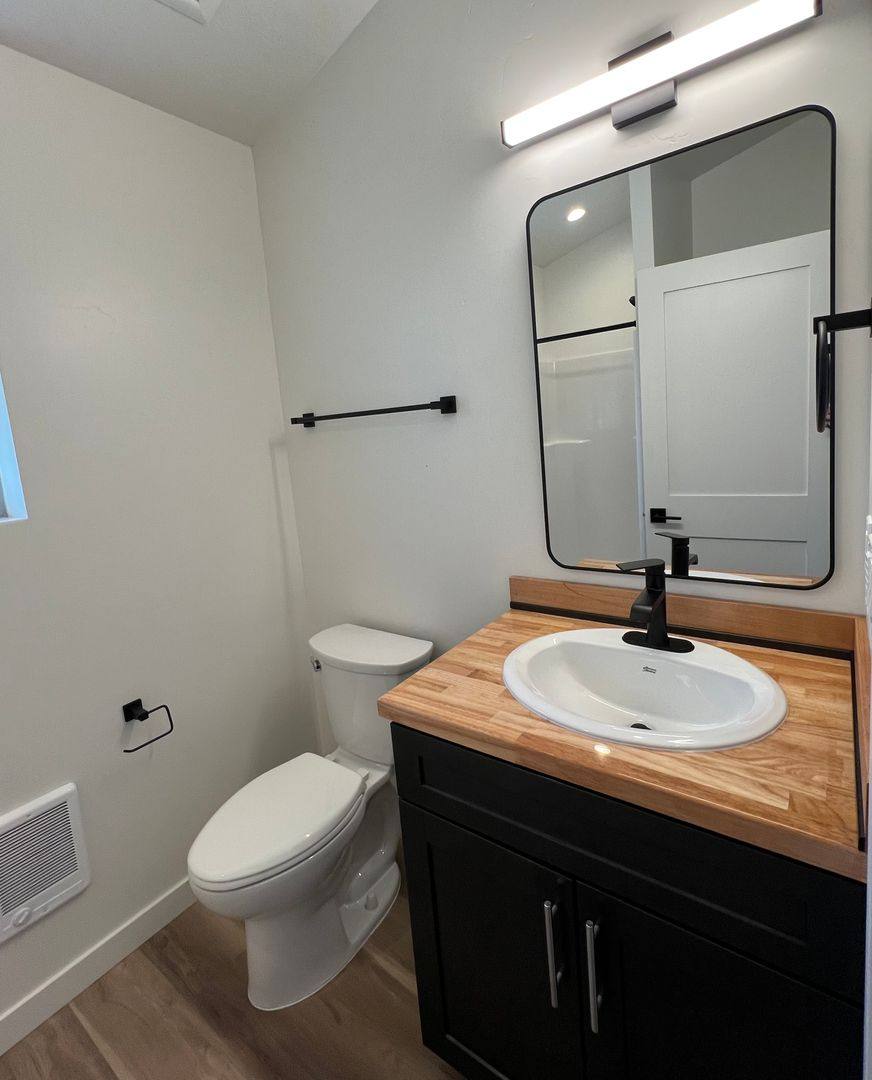 Apartment for rent at 2014, 2016, 2018 SW Reindeer Ave, Redmond, OR 97756