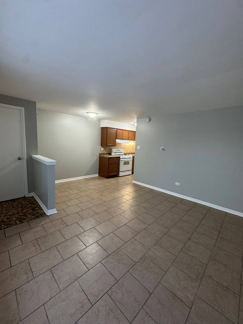 Apartment for rent at 620-628 Sibley Blvd, Calumet City, IL 60409