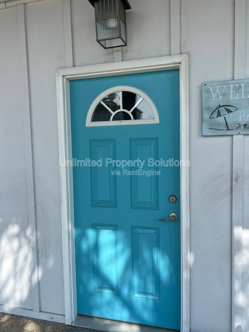 Apartment for rent at 700 Ocean Blvd #1, Carolina Beach, NC 28428