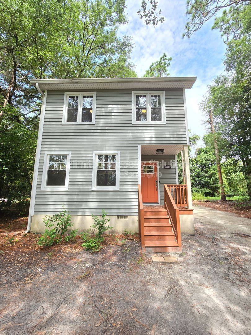 House for rent at 106 Hillsdale Dr, Wilmington, NC 28403