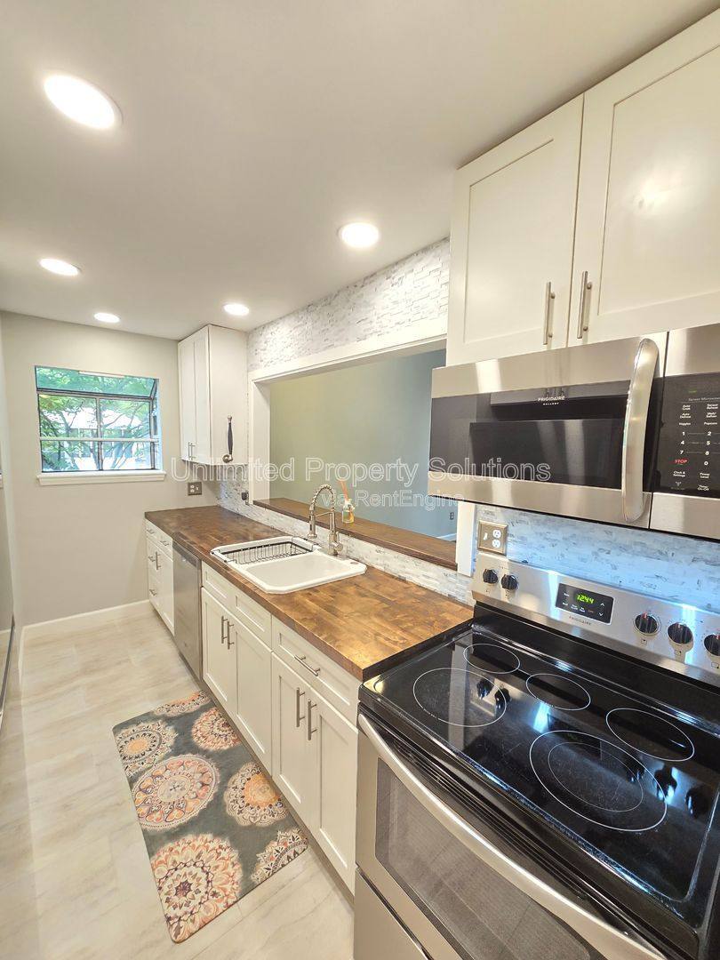 House for rent at 106 Hillsdale Dr, Wilmington, NC 28403