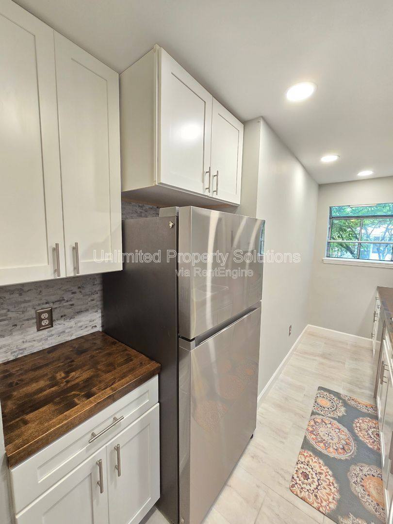 House for rent at 106 Hillsdale Dr, Wilmington, NC 28403