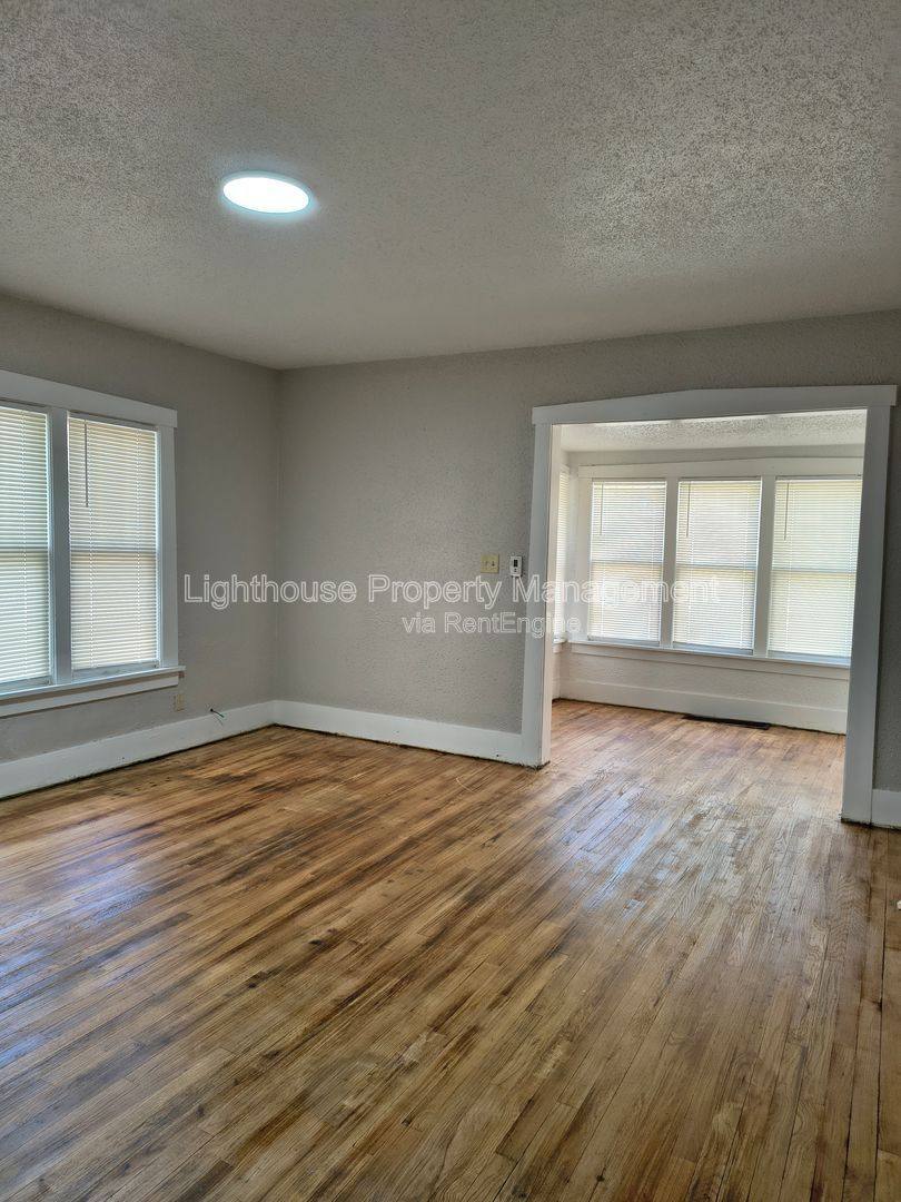Apartment for rent at 3040 Temple St, Muskegon, MI 49444