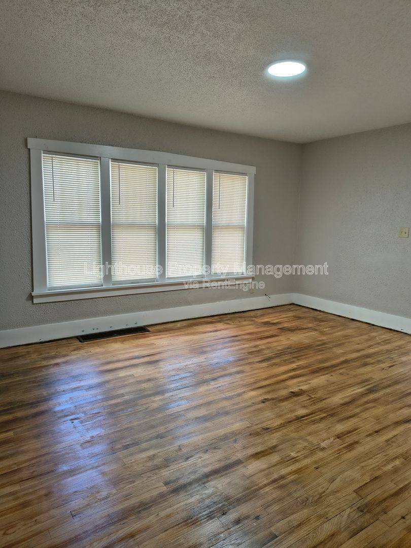 Apartment for rent at 3040 Temple St, Muskegon, MI 49444