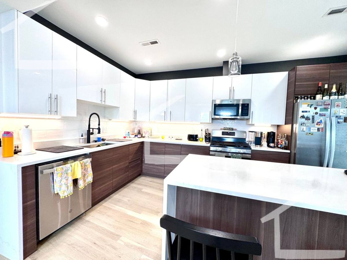 Apartment for rent at 5 University Rd #3C, Brookline, MA 02445