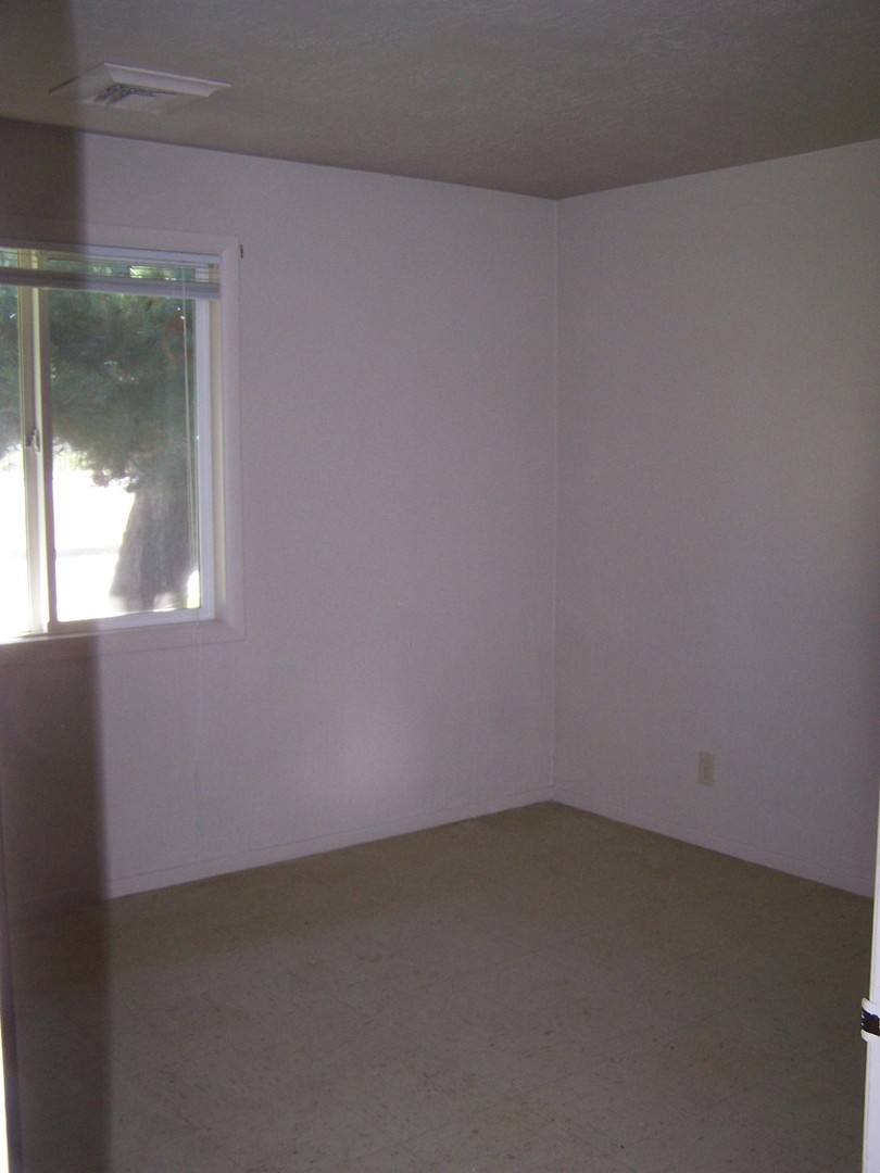 Apartment for rent at 2405 SW 31st St, Redmond, OR 97756
