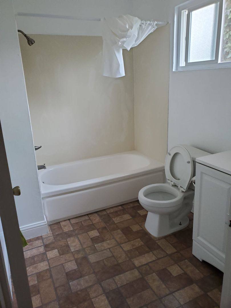Apartment for rent at 1574-1586 Pacific Ave, San Leandro, CA 94577