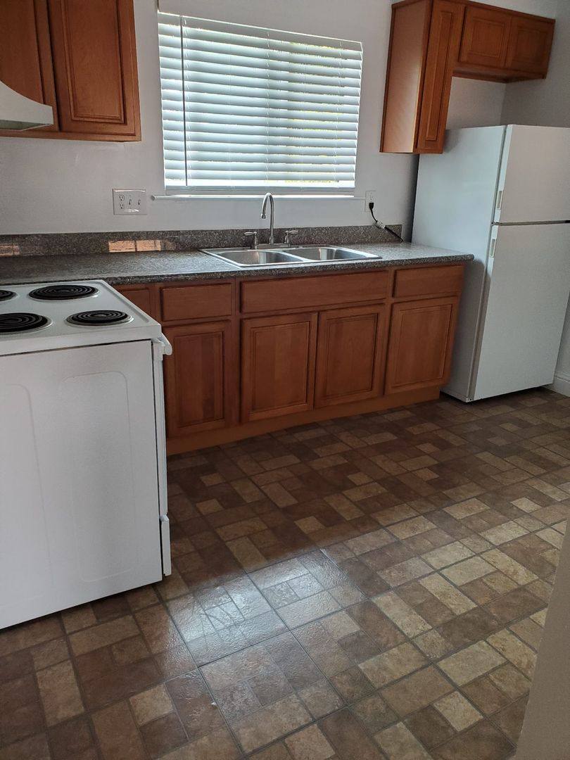 Apartment for rent at 1574-1586 Pacific Ave, San Leandro, CA 94577
