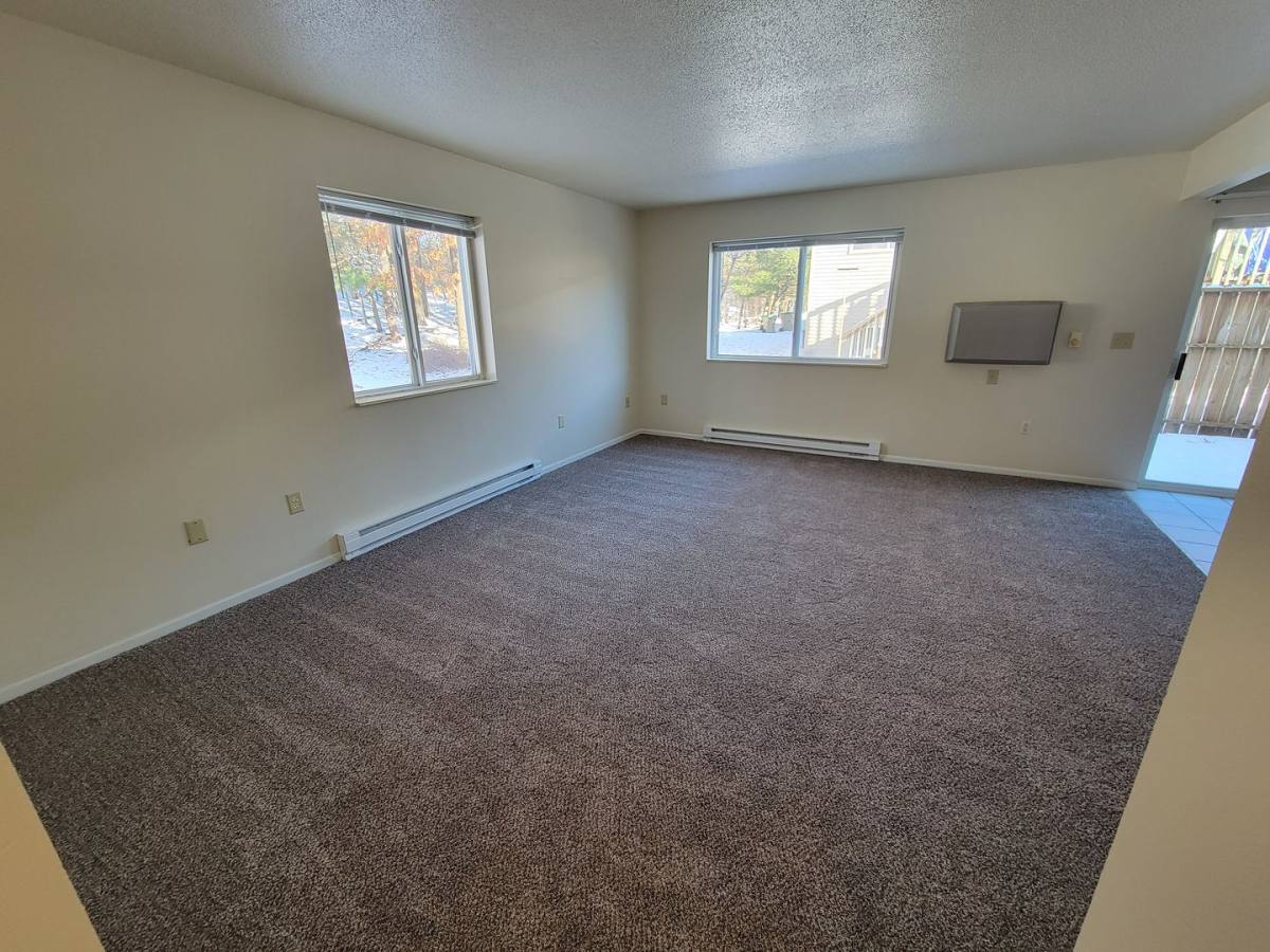 Apartment for rent at 1008 Dutchman Dr, Chippewa Falls, WI 54729