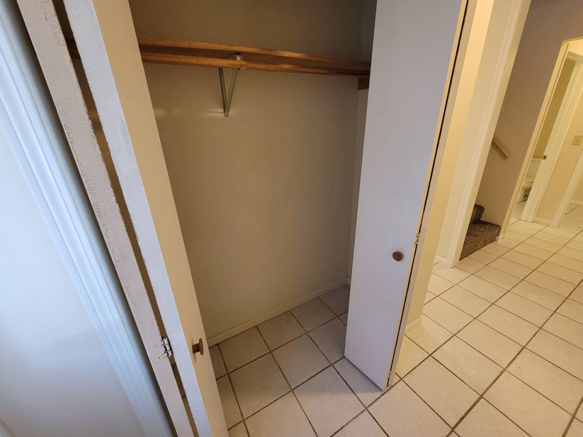 Apartment for rent at 1008 Dutchman Dr, Chippewa Falls, WI 54729