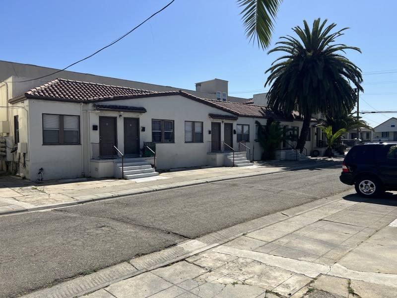 Apartment for rent at 1729 Seminary Ave #2, Oakland, CA 94621