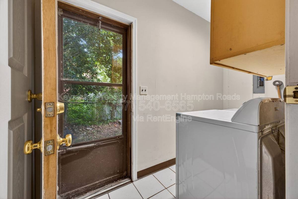House for rent at 1611 Modoc Ave, Norfolk, VA 23503