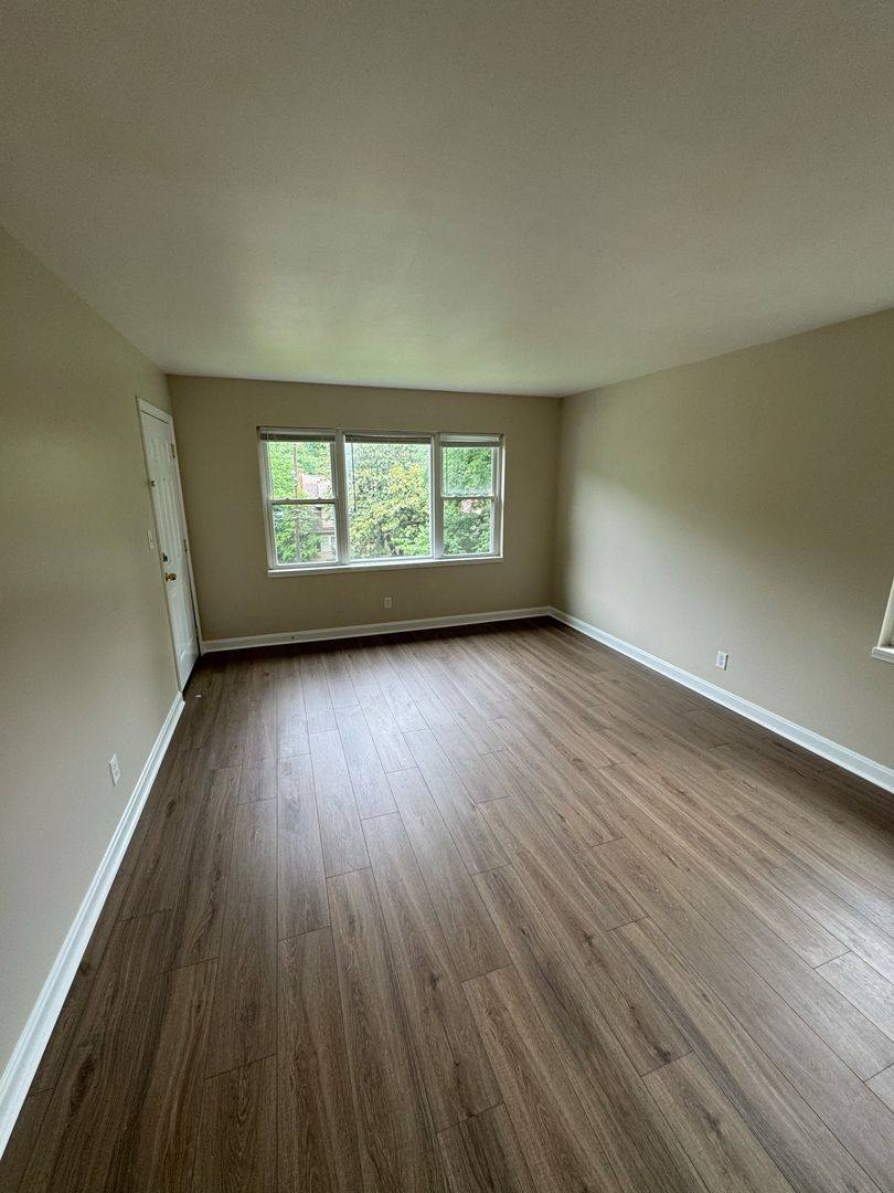 Apartment for rent at 2711 Brownsboro Rd, Louisville, KY 40206