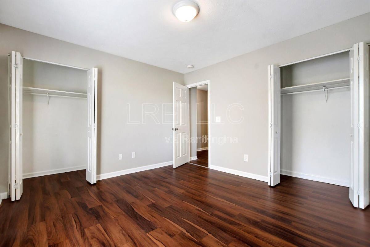 Apartment for rent at 184 Cannon Court #2, Louisville, KY 40229