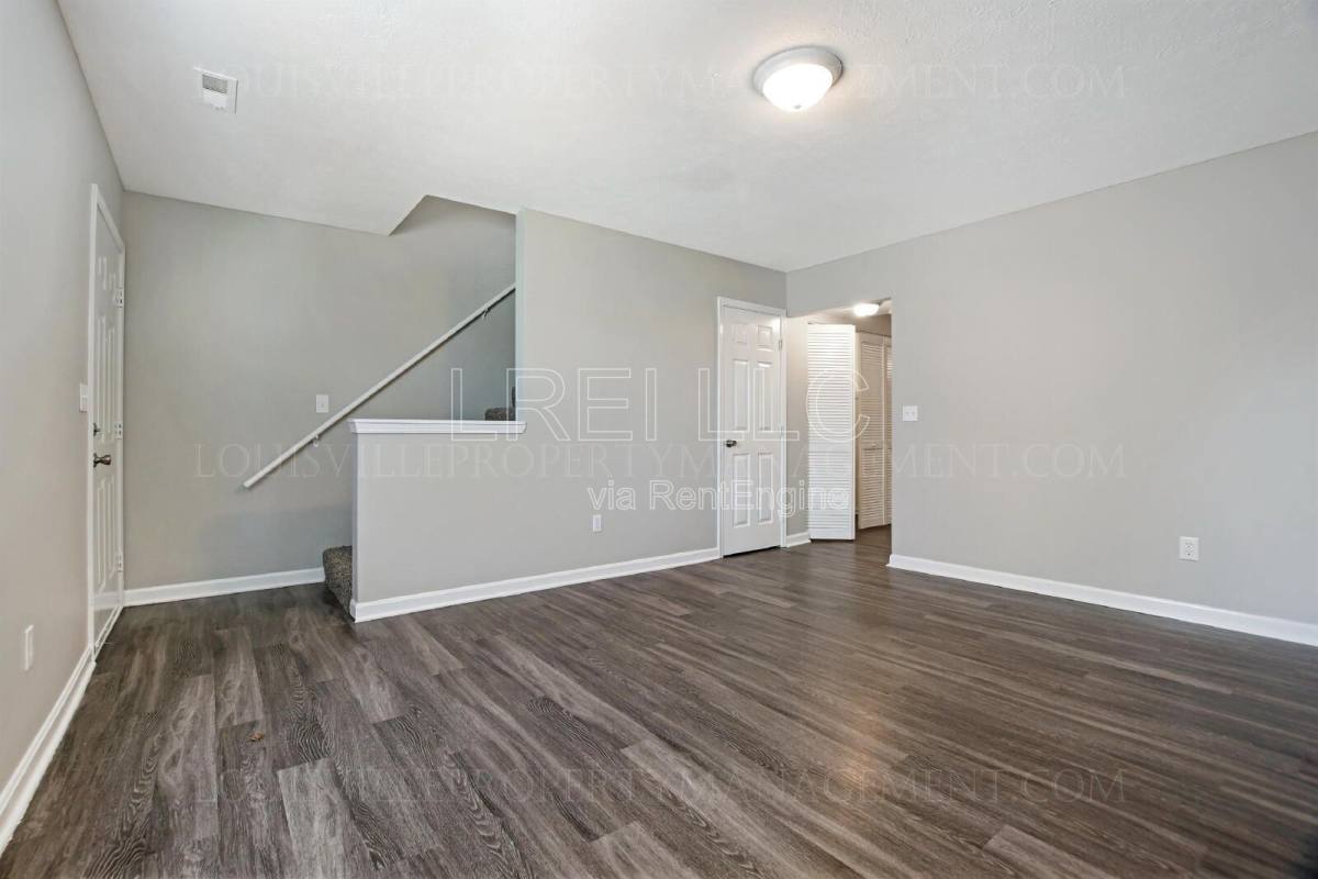 Apartment for rent at 184 Cannon Court #2, Louisville, KY 40229